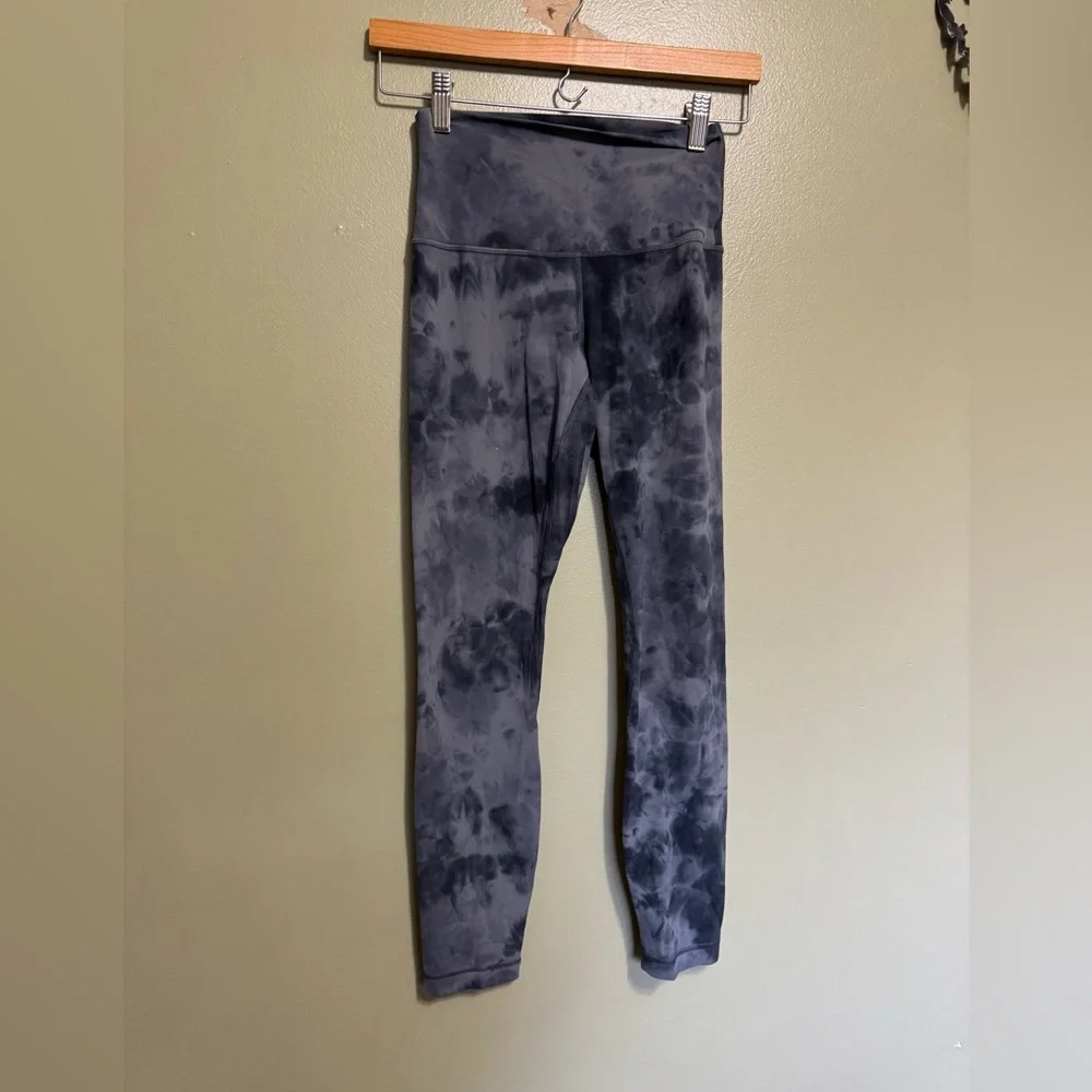 Lululemon Align Pants in a Diamond Dye‎ Graphite Grey, Size 4